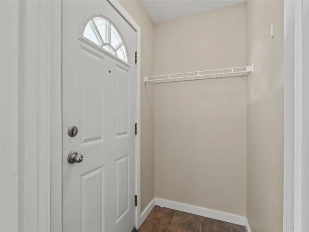 571 Killarney Glen Court SW