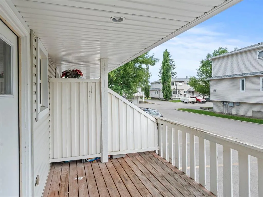 571 Killarney Glen Court SW