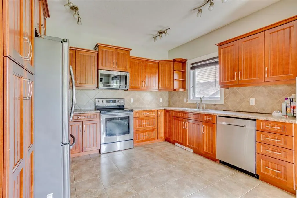 449 Walnut Crescent
