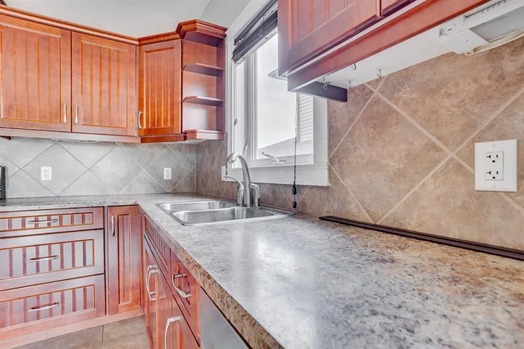 449 Walnut Crescent