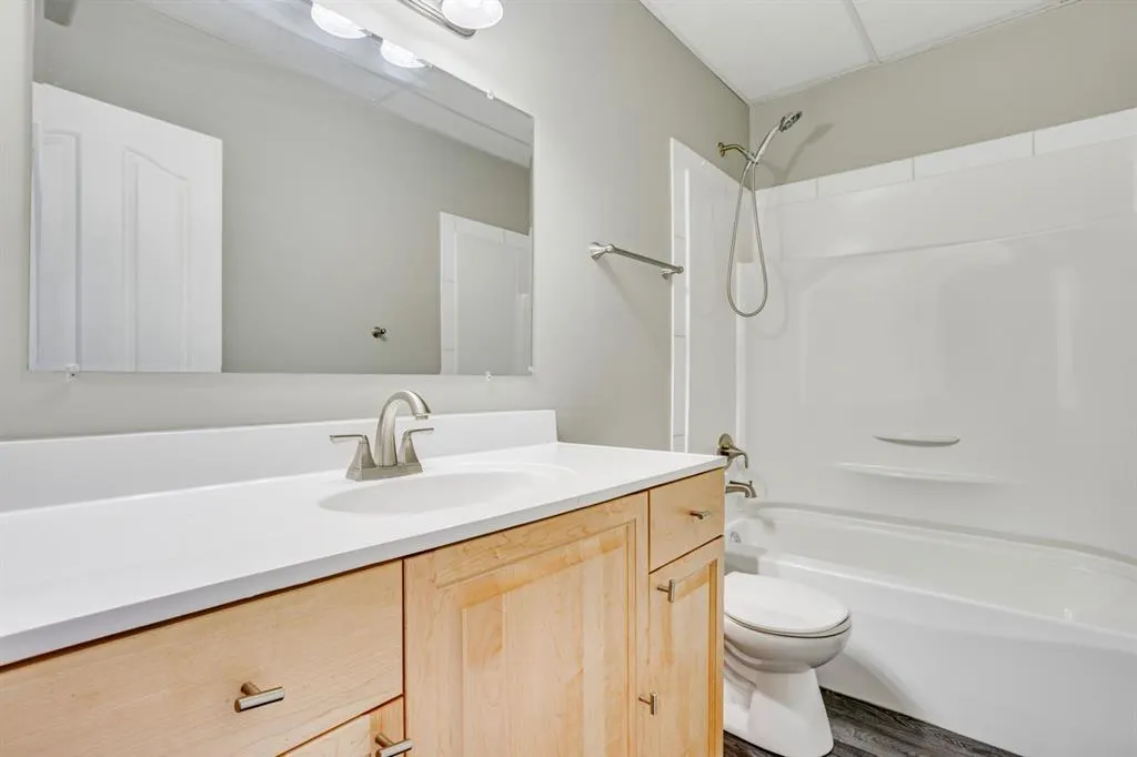 449 Walnut Crescent