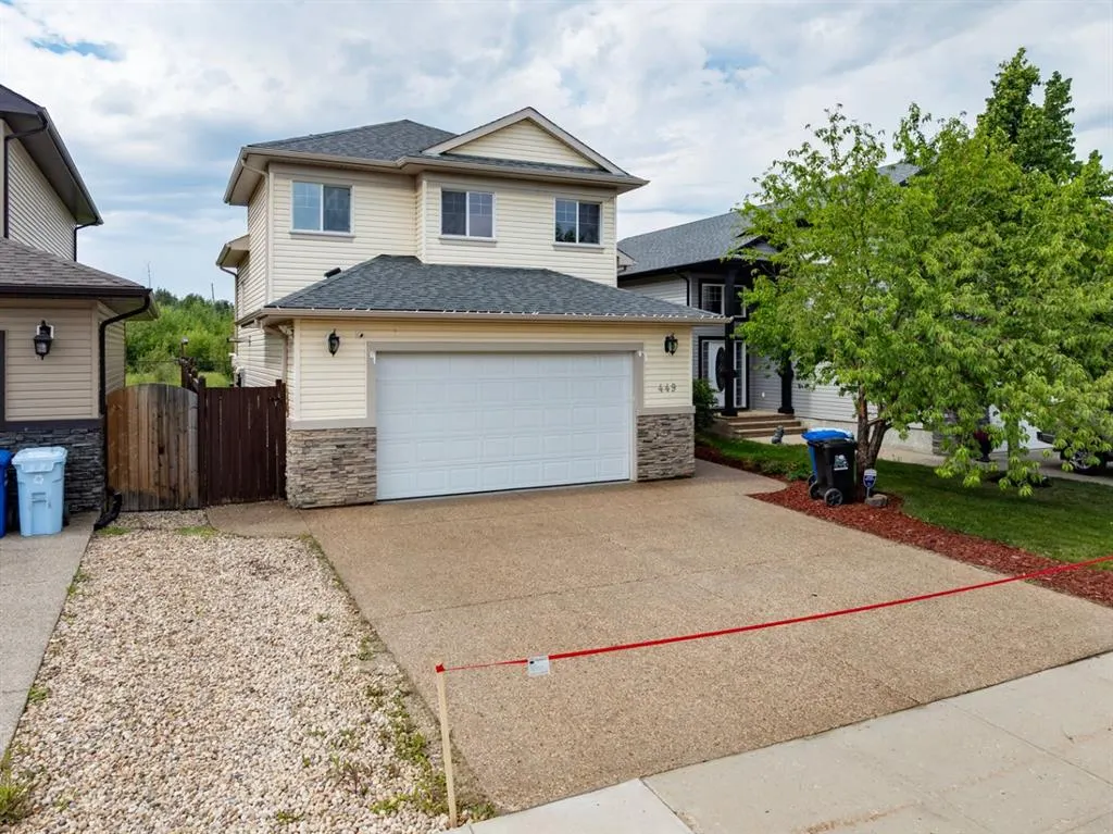449 Walnut Crescent