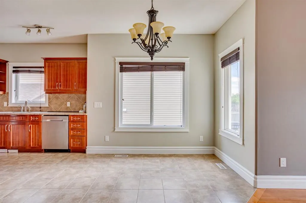449 Walnut Crescent