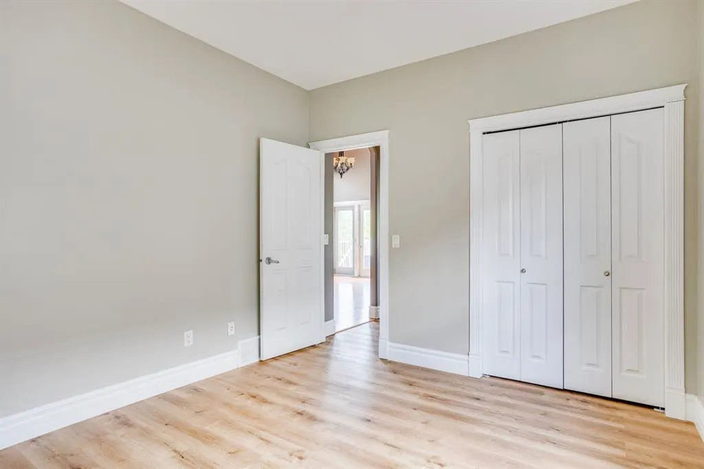 449 Walnut Crescent