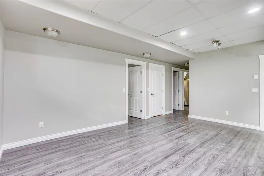 449 Walnut Crescent