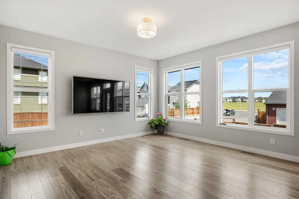 212 Magnolia Heath SE