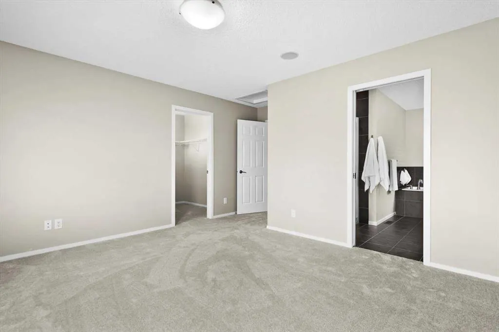 142 Mahogany Heights SE