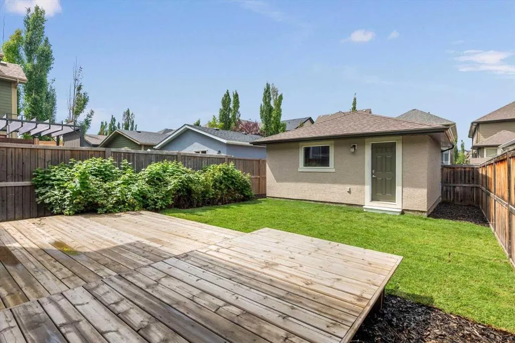 142 Mahogany Heights SE
