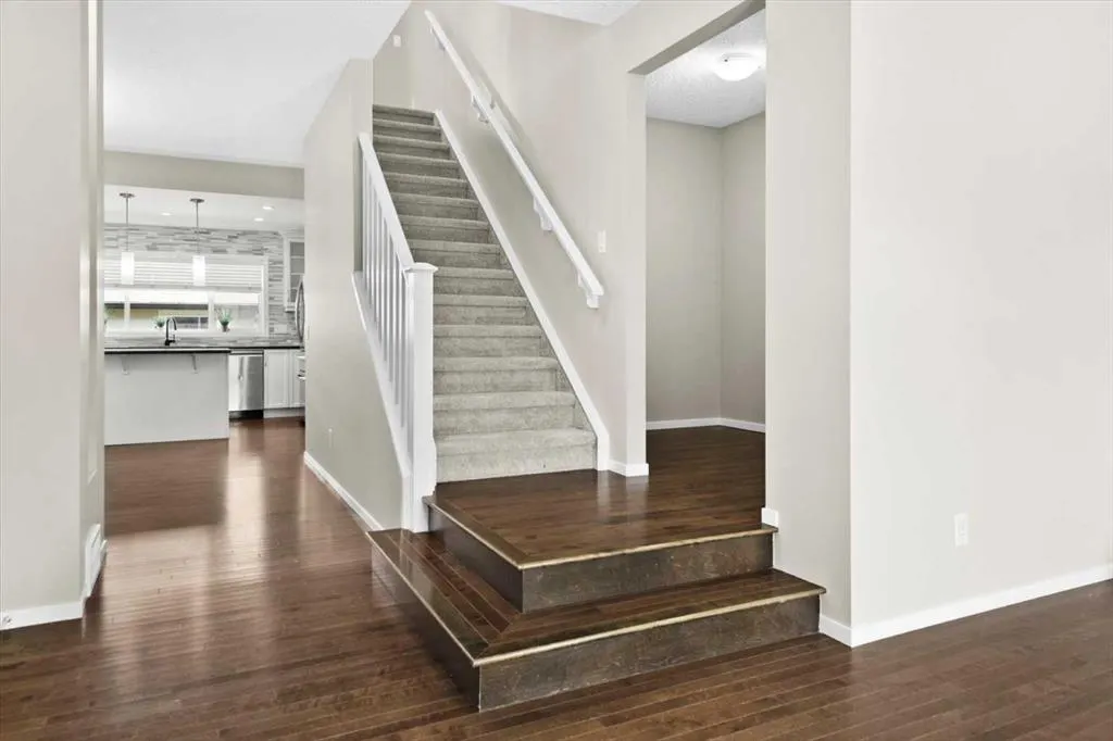 142 Mahogany Heights SE