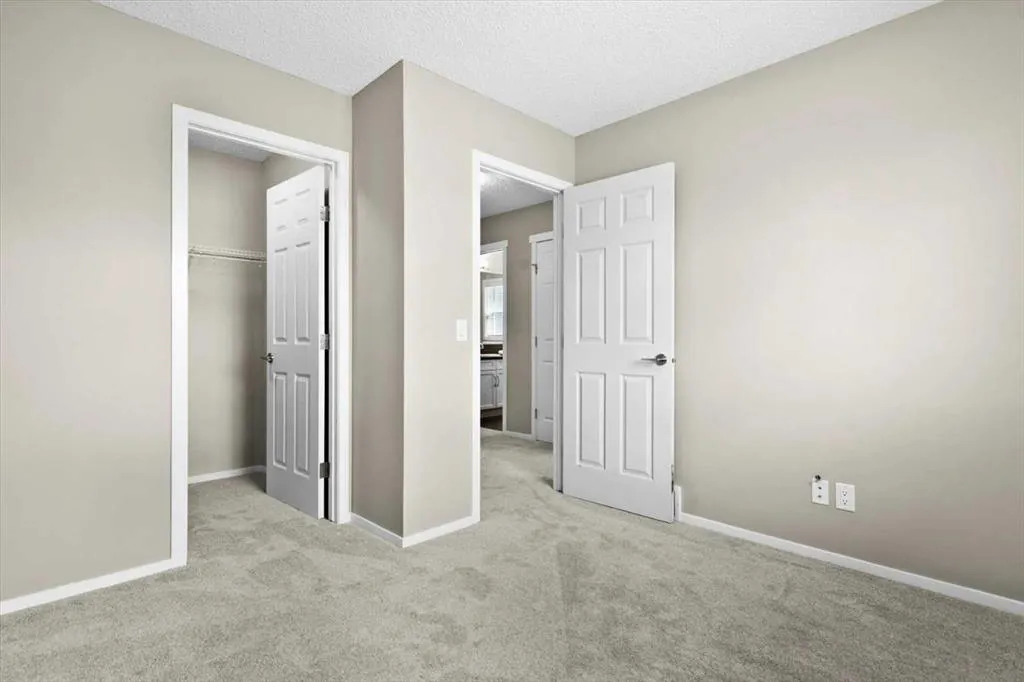 142 Mahogany Heights SE