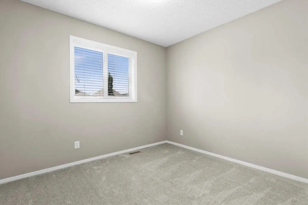 142 Mahogany Heights SE