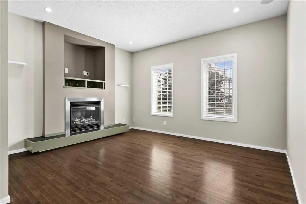 142 Mahogany Heights SE