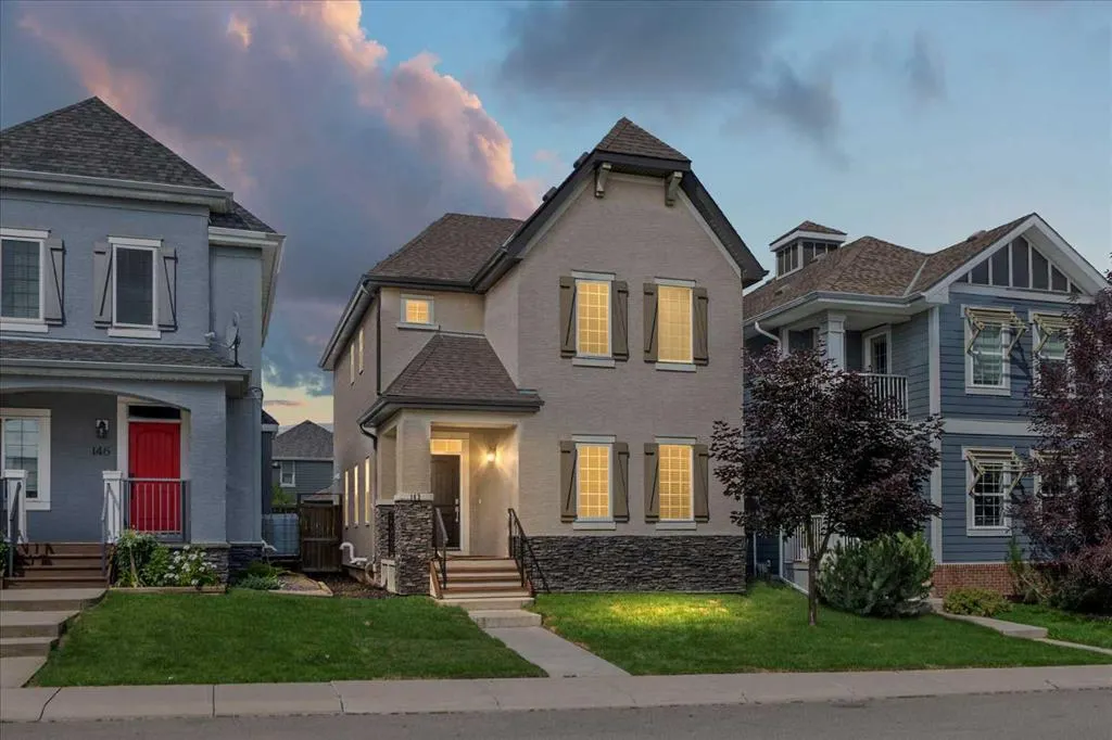 142 Mahogany Heights SE