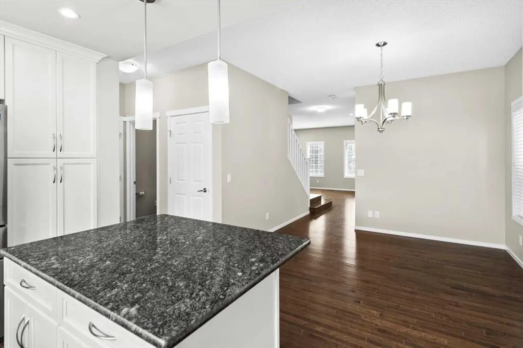 142 Mahogany Heights SE