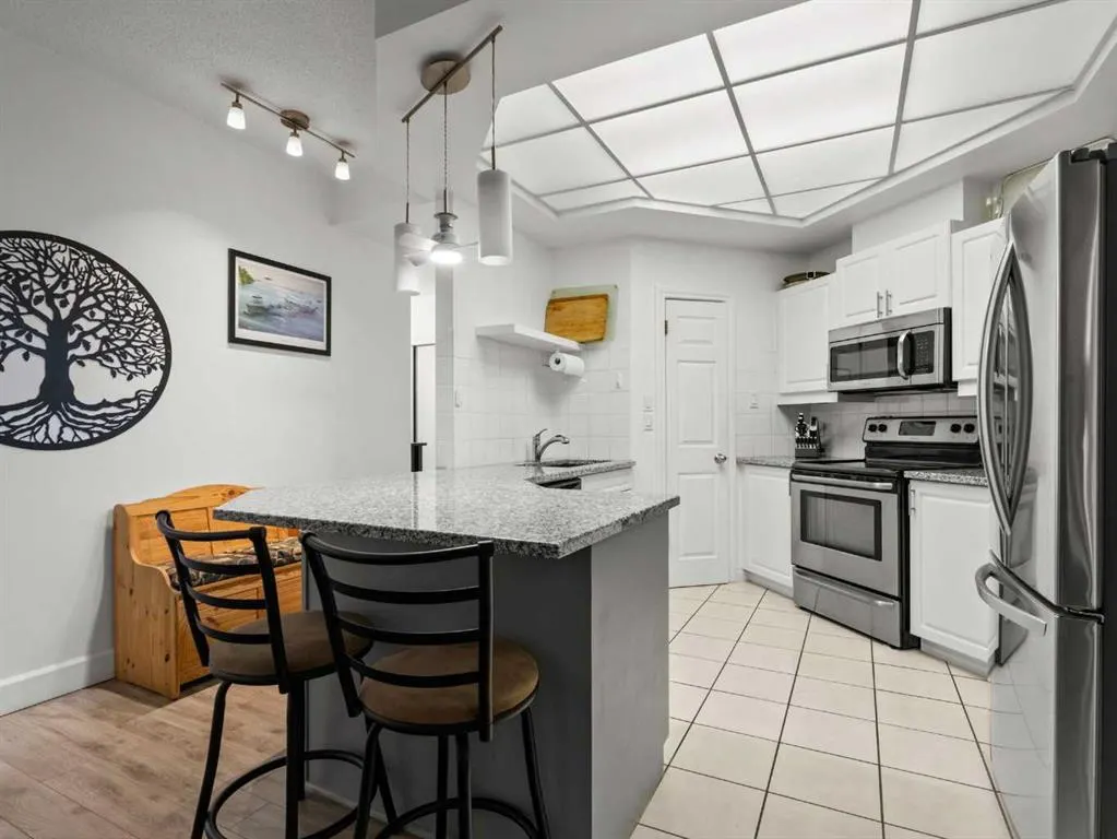 820 15 Avenue SW, #105