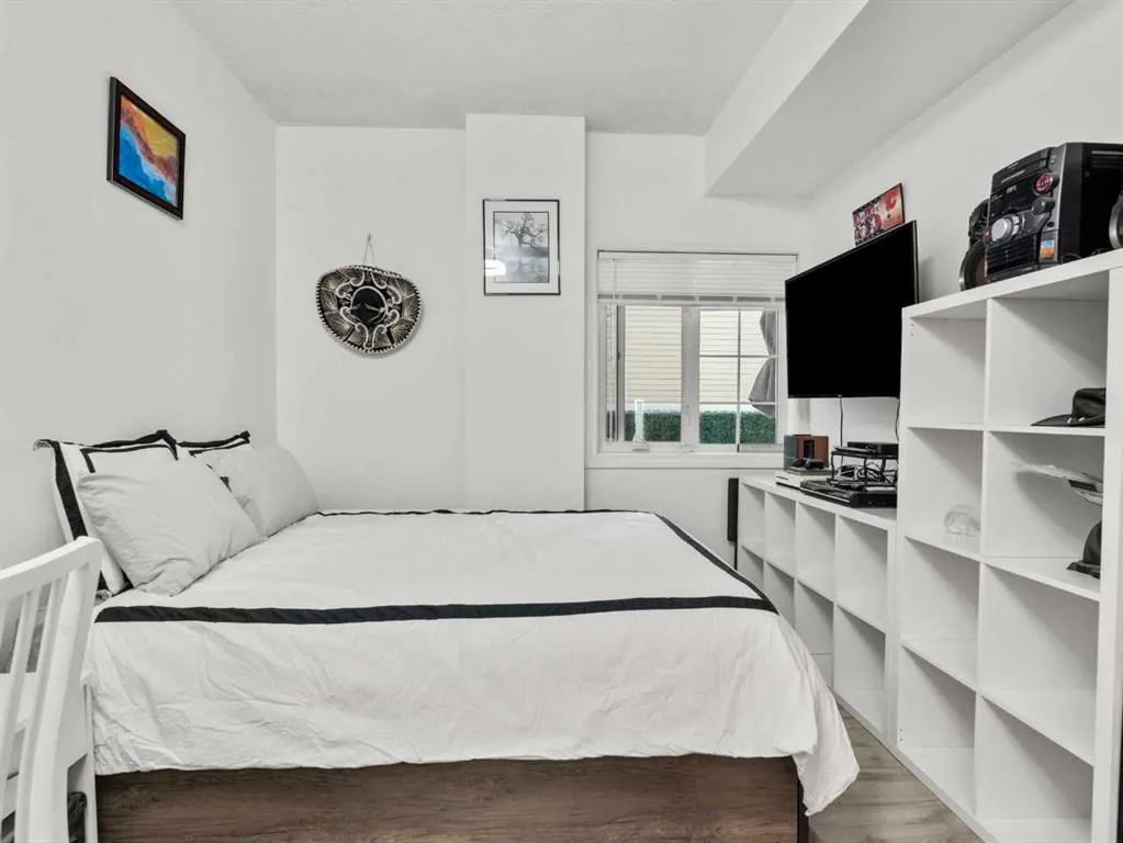 820 15 Avenue SW, #105