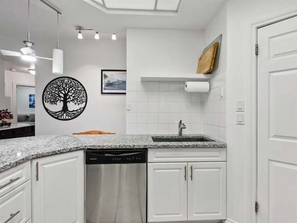 820 15 Avenue SW, #105