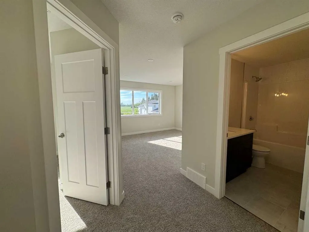 49 Emmett Crescent