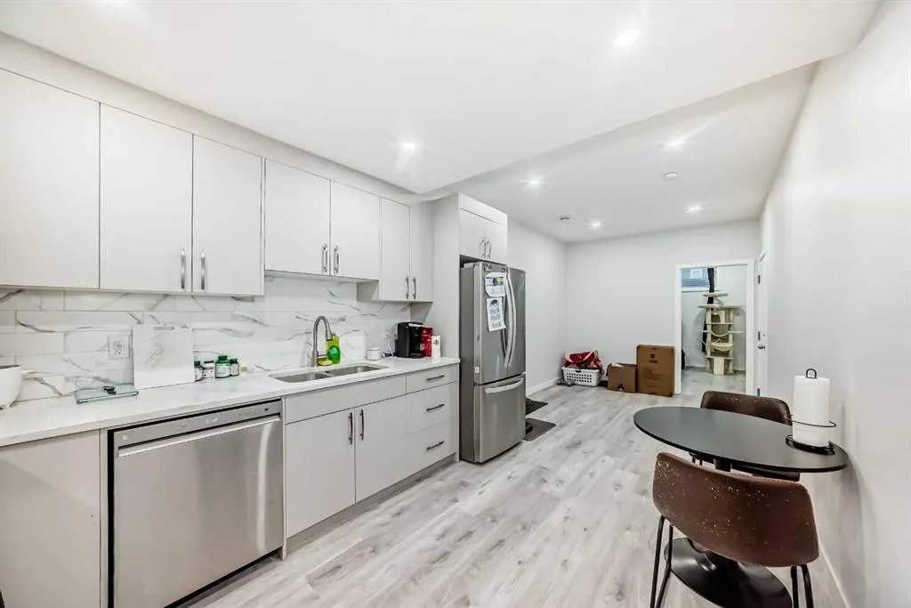 116 Ambleton Street NW