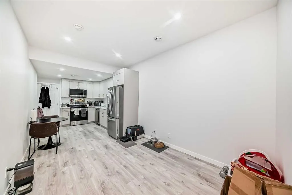 116 Ambleton Street NW