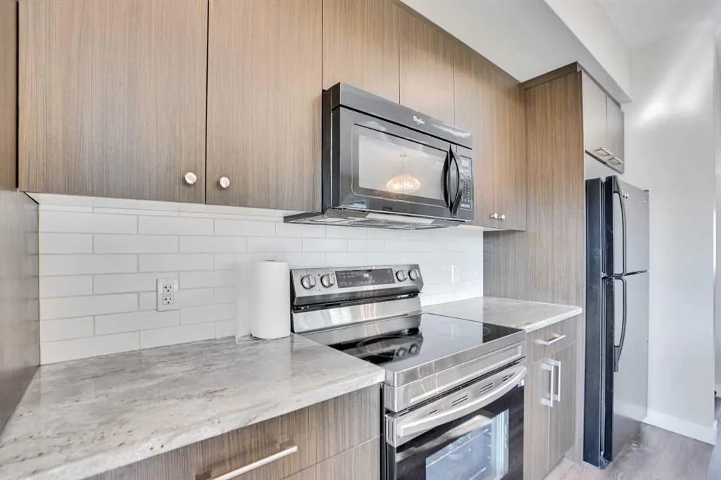 333 Taralake Way NE, #1107
