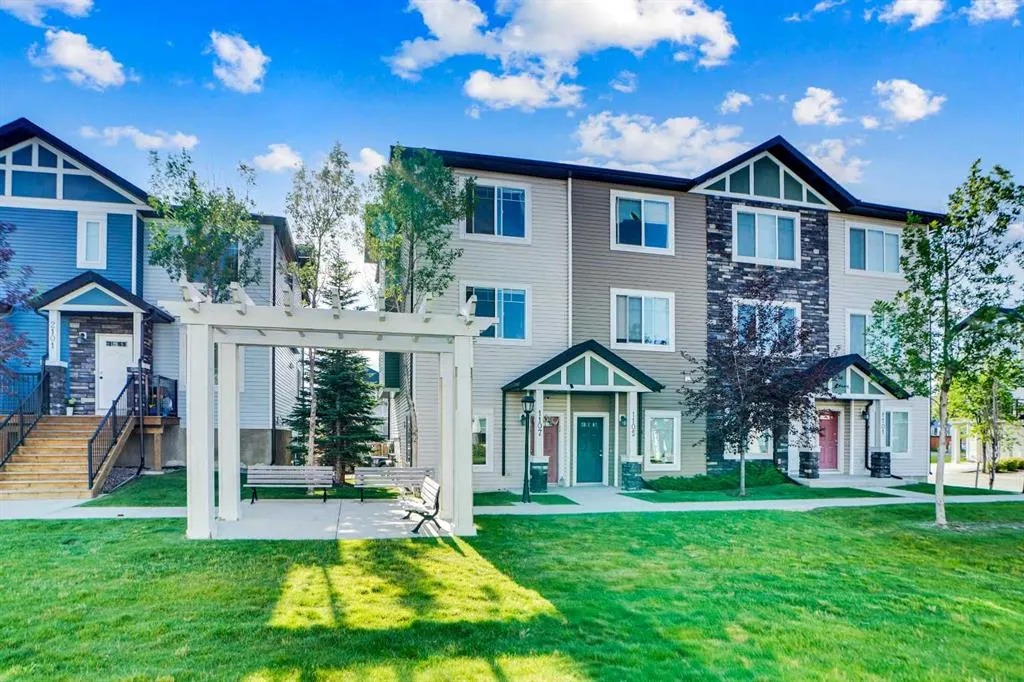 333 Taralake Way NE, #1107