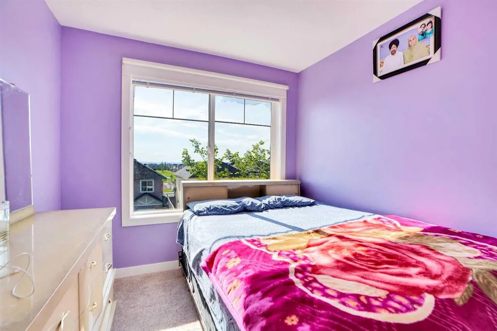 333 Taralake Way NE, #1107