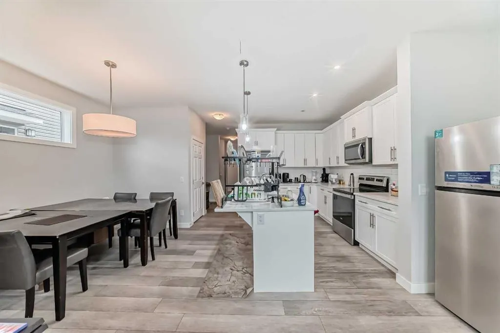 112 Ambleton Street NW
