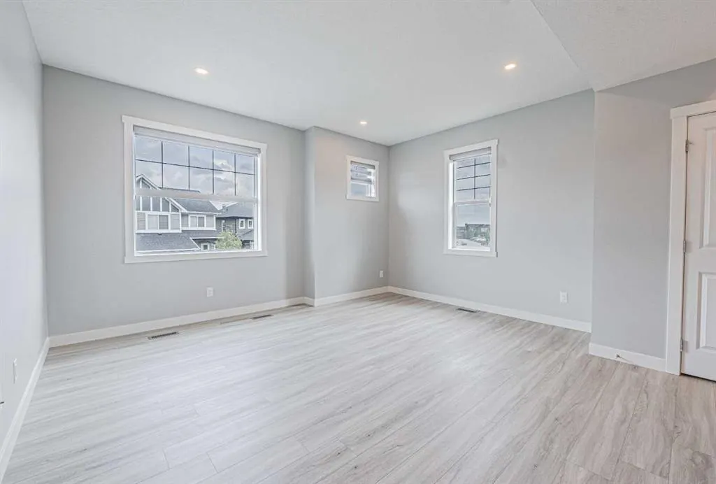 115 SAGEWOOD Drive SW, #601