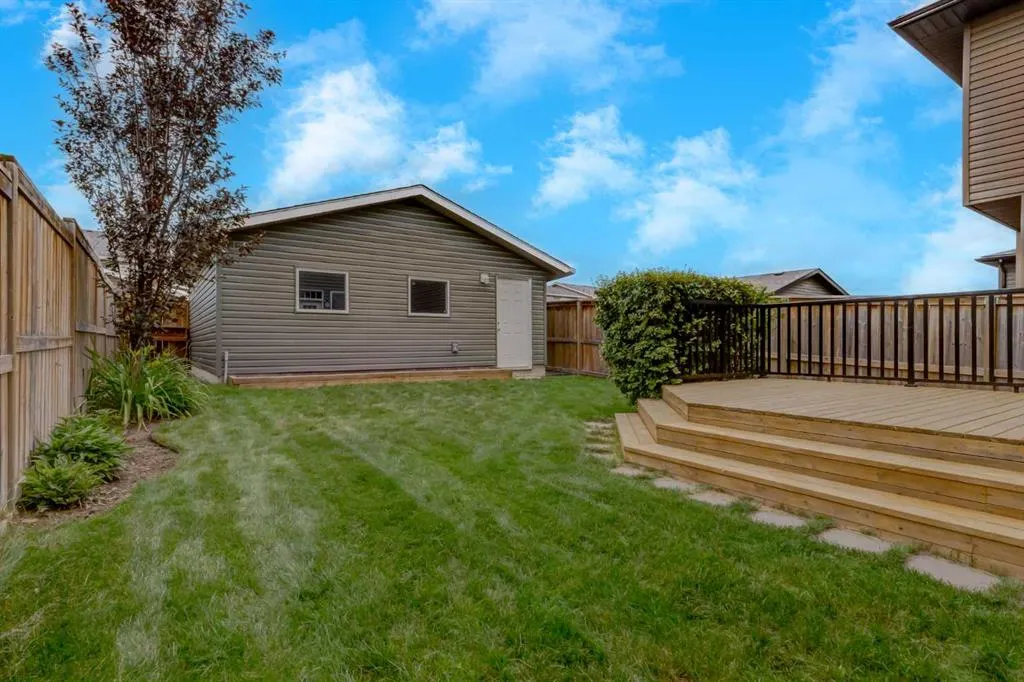 372 Evanspark Gardens NW