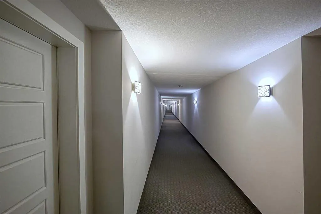 100 Auburn Meadows Manor SE, #213