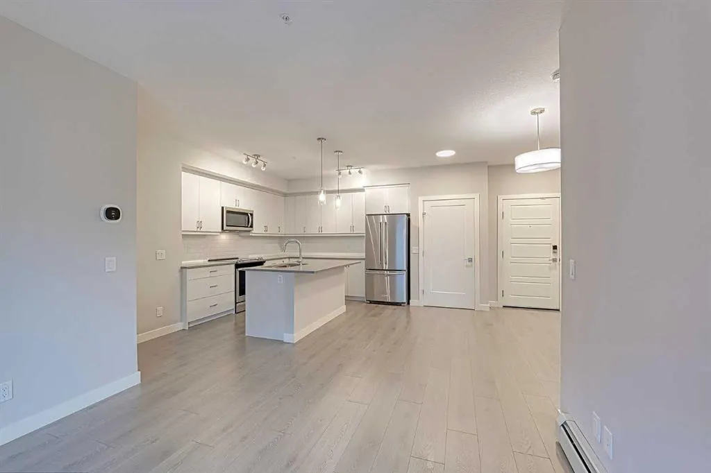 100 Auburn Meadows Manor SE, #213