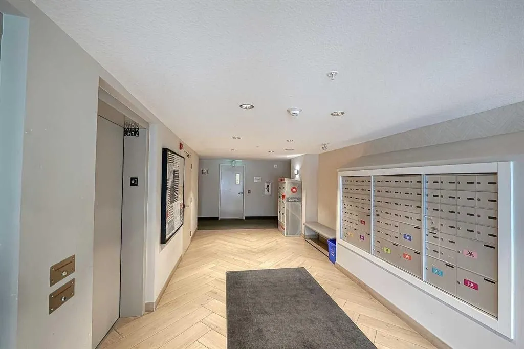 100 Auburn Meadows Manor SE, #213