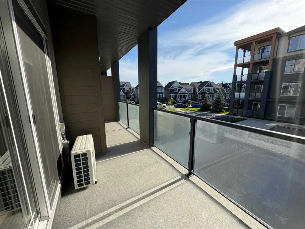100 Auburn Meadows Manor SE, #213