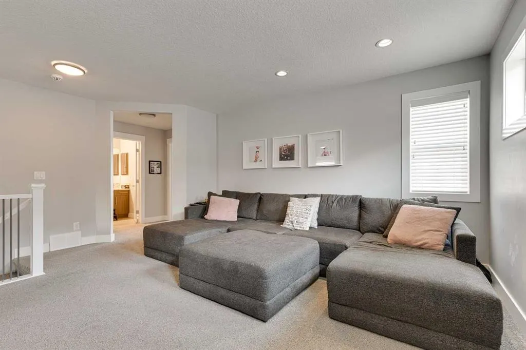 31 Brightoncrest Cove SE