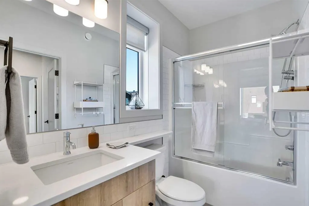 19 Royal Elm Green NW