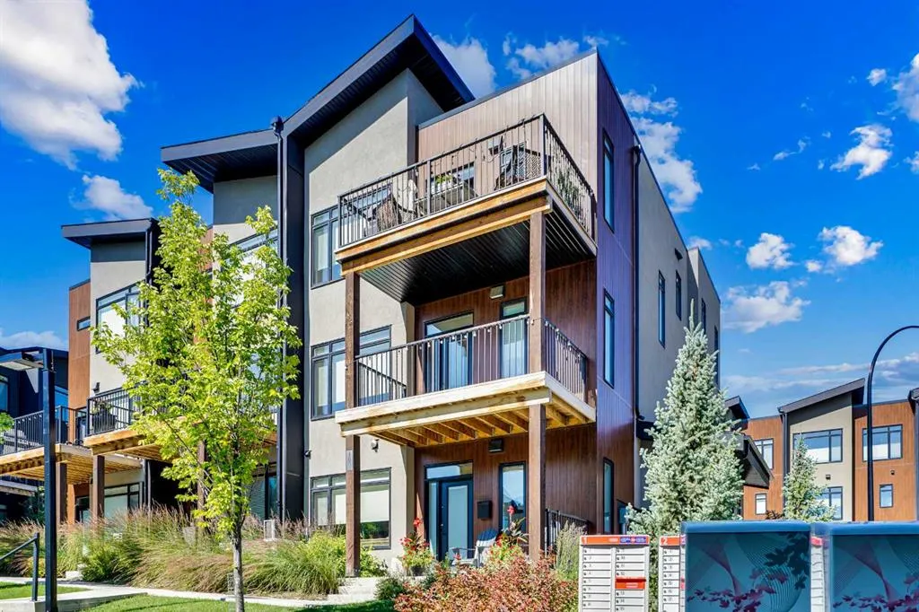 19 Royal Elm Green NW
