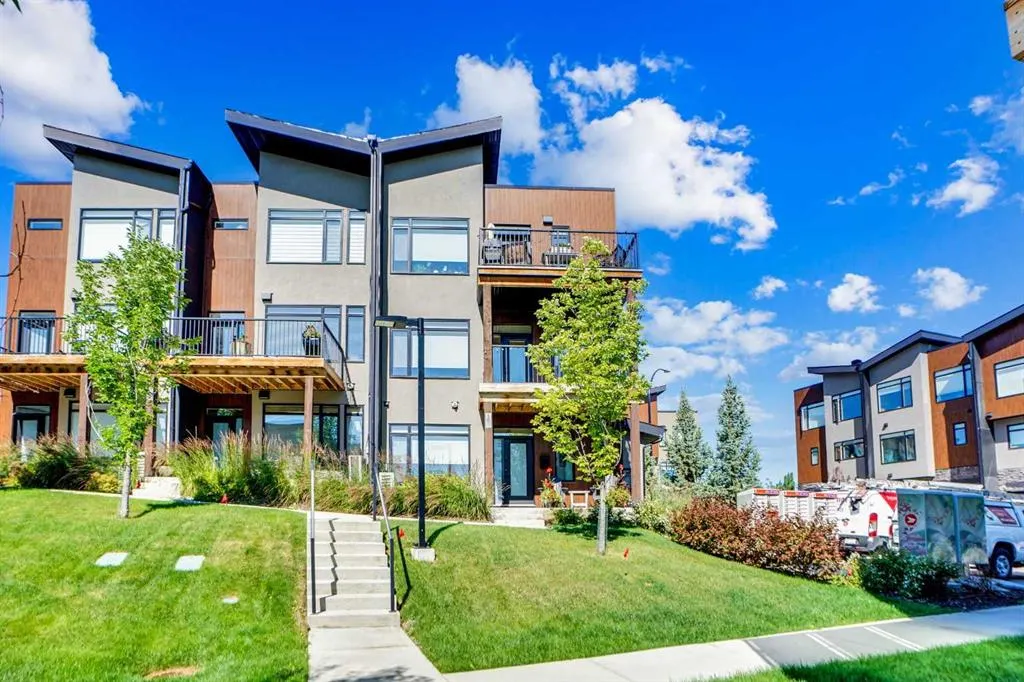 19 Royal Elm Green NW