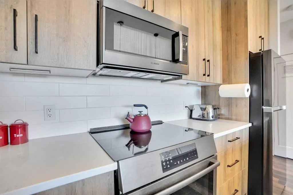 19 Royal Elm Green NW