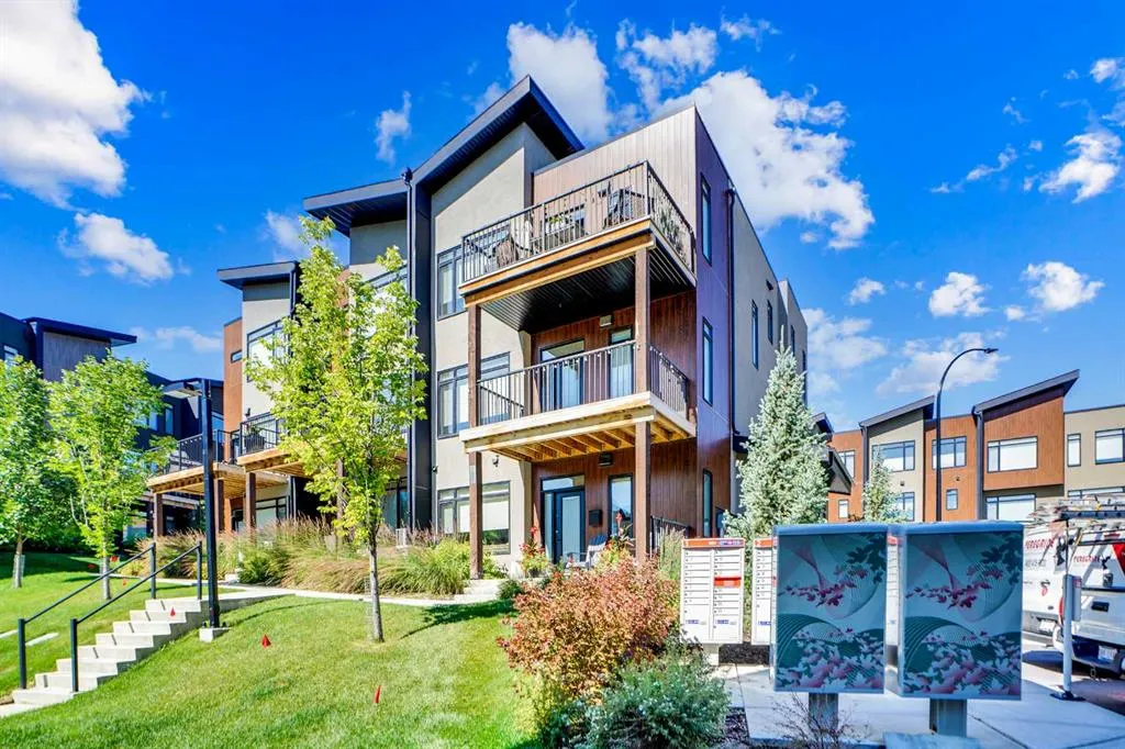 19 Royal Elm Green NW