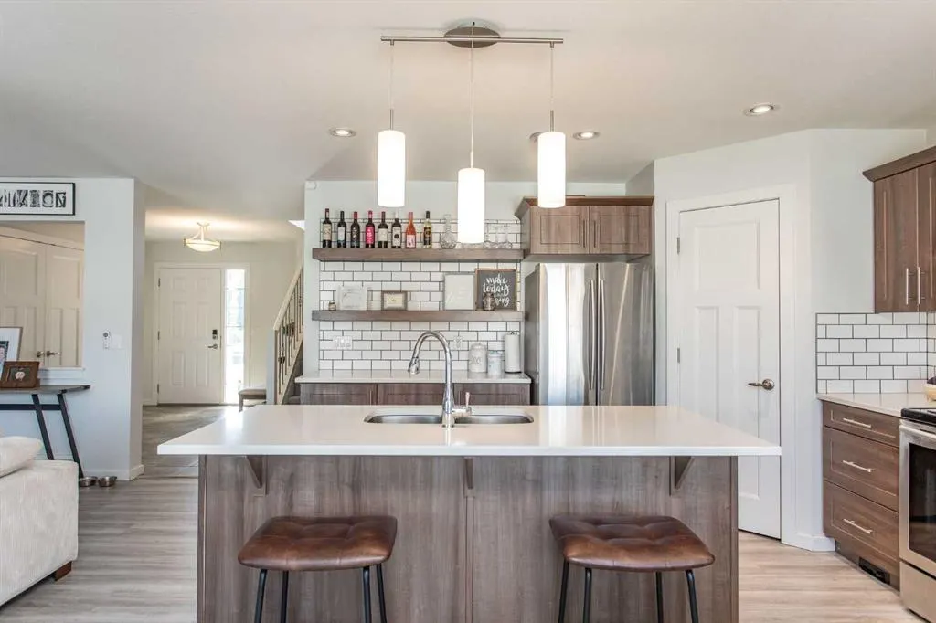 246 Viscount Drive