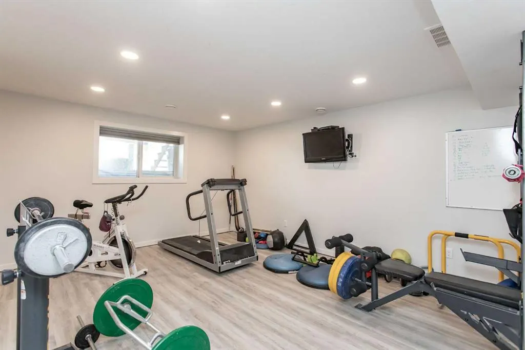 246 Viscount Drive