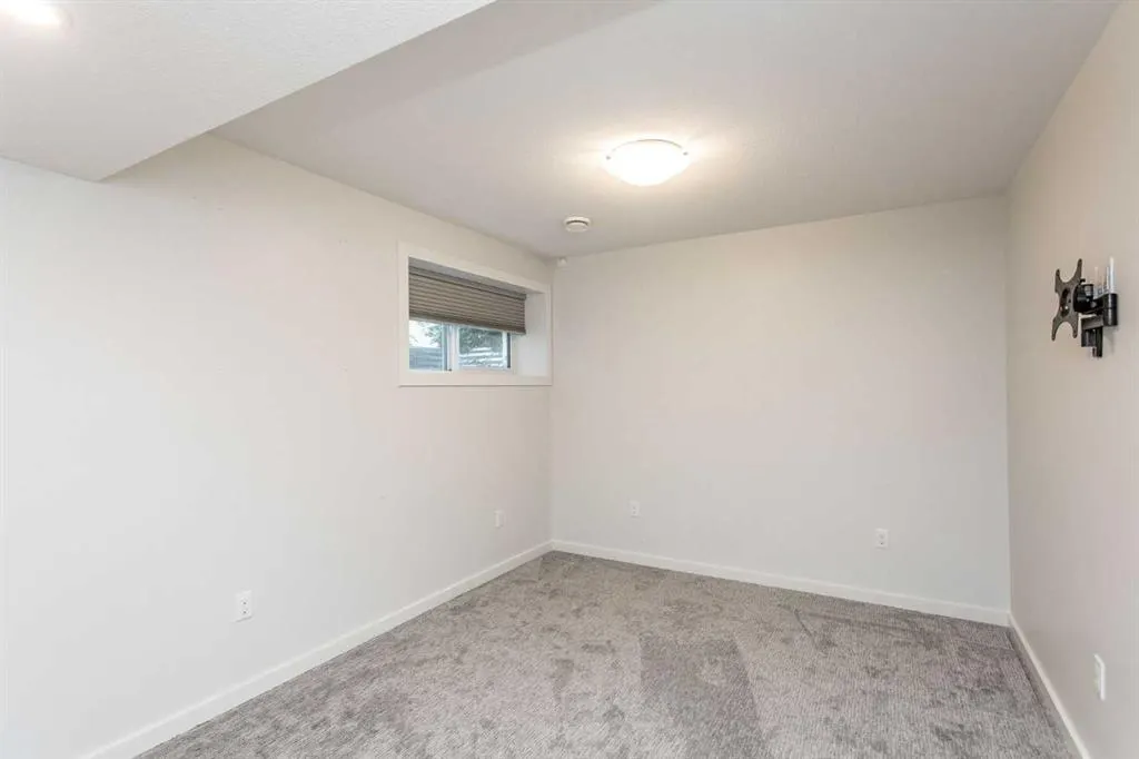 246 Viscount Drive