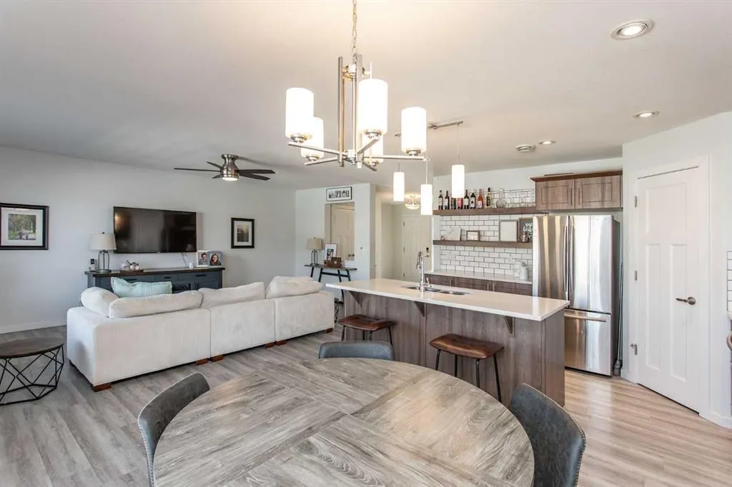 246 Viscount Drive