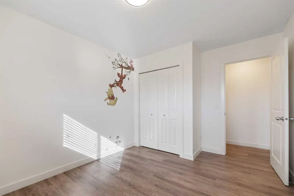 120 West Creek Green