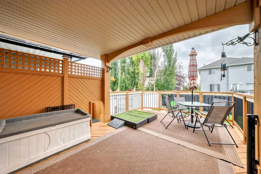195 West Lakeview Circle