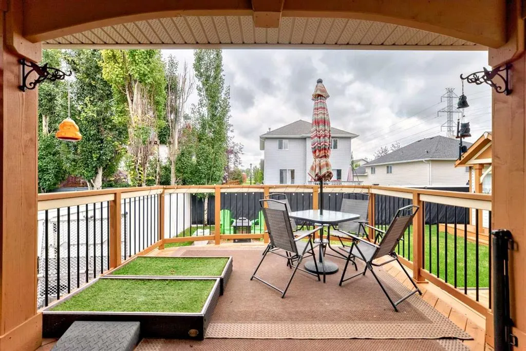 195 West Lakeview Circle