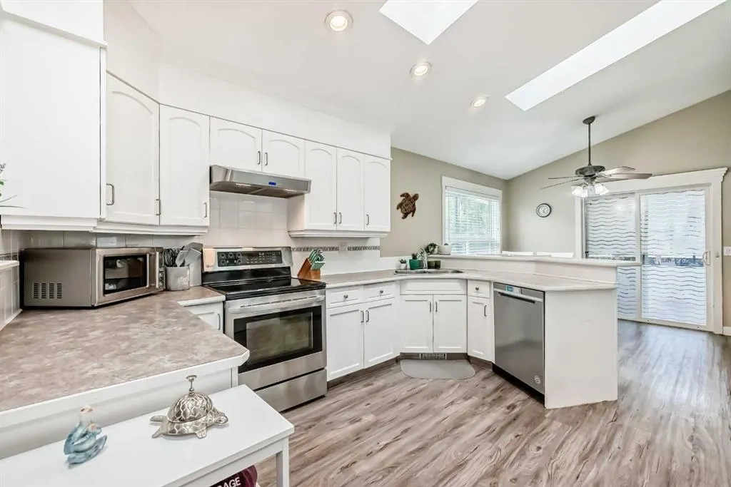 195 West Lakeview Circle