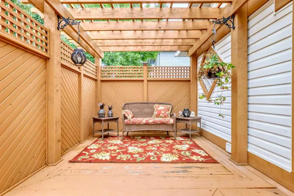 195 West Lakeview Circle