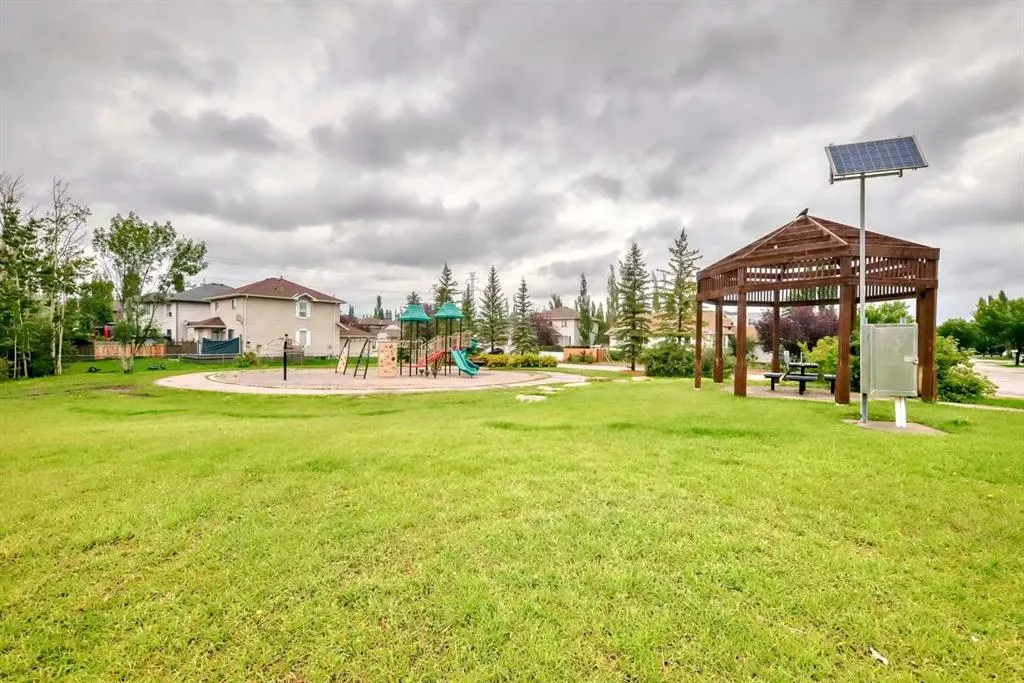 195 West Lakeview Circle
